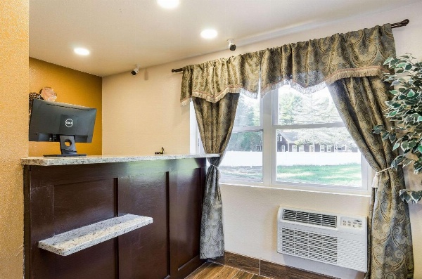 Rodeway Inn Middleboro-Plymouth image 3